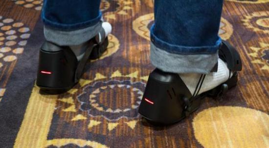 全球首款VR鞋子发布：别在游戏里踩雷 脚会很痛